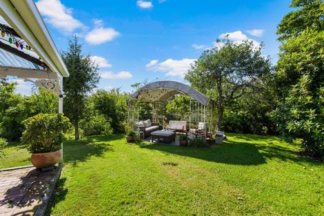 Photo of property in 98 Hanham Road, Kumeu, 0891