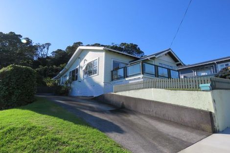 Photo of property in 55 Pioneer Road, Moturoa, New Plymouth, 4310