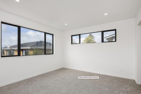 Photo of property in 30a Coronation Road, Hillcrest, Auckland, 0627