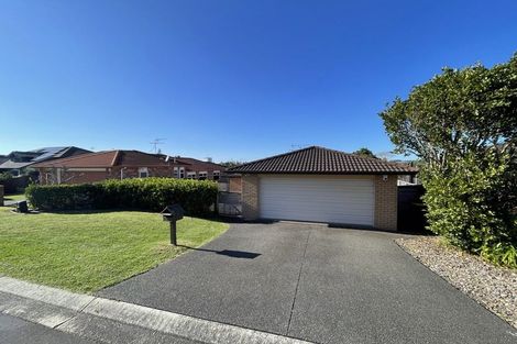 Photo of property in 35 Chesterfield Way, Orewa, 0931