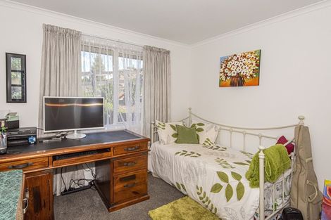 Photo of property in 17 Catherin Servant Close, Maunu, Whangarei, 0110