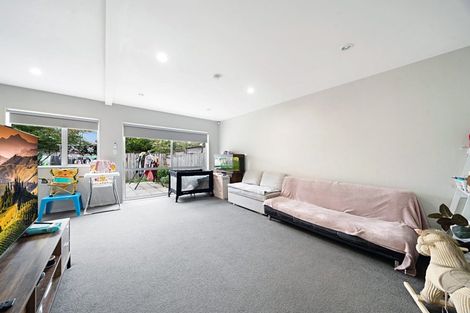 Photo of property in 6/45a Swanson Road, Henderson, Auckland, 0610