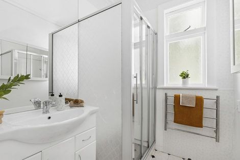 Photo of property in 23 Laura Avenue, Brooklyn, Wellington, 6021