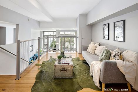 Photo of property in Stadium Garden Flats, 104/107 Thorndon Quay, Pipitea, Wellington, 6011