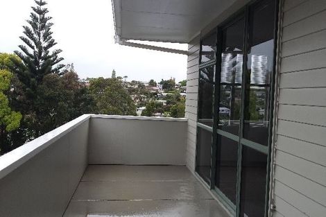 Photo of property in 1/36 Knightsbridge Drive, Forrest Hill, Auckland, 0620