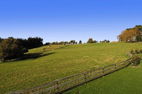 Photo of property in 1960 East Coast Road, Stillwater, Silverdale, 0993