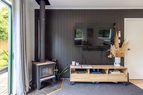Photo of property in 12 Okoka Road, Omiha, Waiheke Island, 1081
