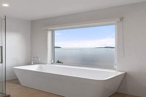 Photo of property in 5 Rangiuru Road, Mahina Bay, Lower Hutt, 5013