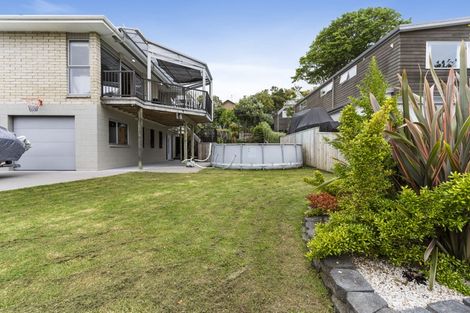 Photo of property in 12 Tanglewood Place, Cockle Bay, Auckland, 2014