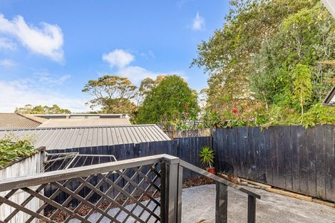 Photo of property in 1/6 Peterhouse Place, West Harbour, Auckland, 0618