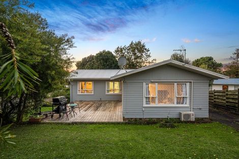 Photo of property in 12 Orsova Place, Lynfield, Auckland, 1042