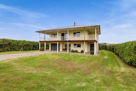 Photo of property in 204a Tai Road, Opunake, 4681