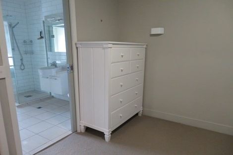 Photo of property in The Capital, 2/370 Oriental Parade, Oriental Bay, Wellington, 6011