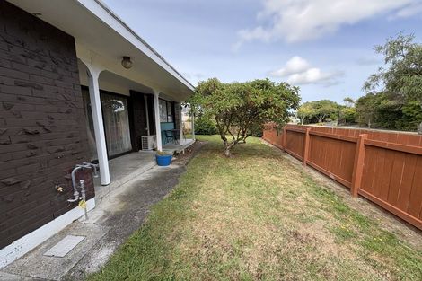 Photo of property in 70 Belvedere Avenue, Waikanae, 5036