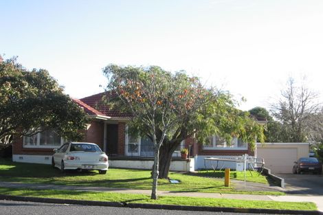 Photo of property in 81 Lawrence Crescent, Hillpark, Auckland, 2102