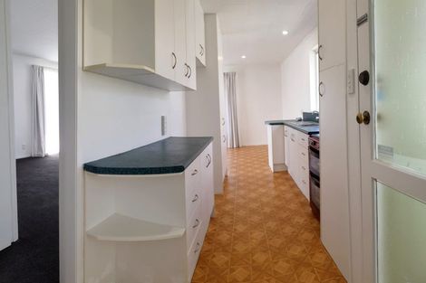 Photo of property in 5 Rapaki Place, Te Atatu Peninsula, Auckland, 0610