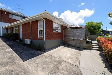 Photo of property in 1/116 Mountbatten Avenue, Hillcrest, Auckland, 0627