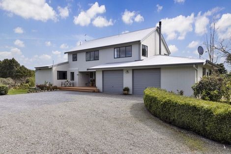 Photo of property in 225 Waitohu Valley Road, Otaki, 5583