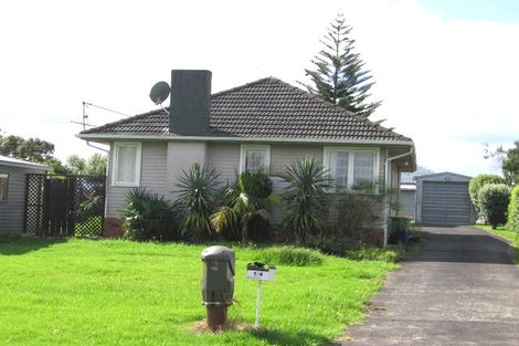 Photo of property in 2/4 Shamrock Lane, Te Atatu Peninsula, Auckland, 0610