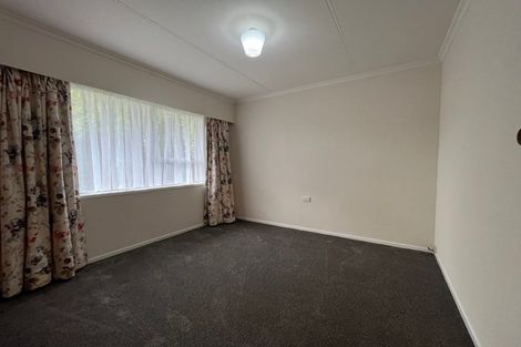 Photo of property in 2 Kauri Street, Inglewood, 4330