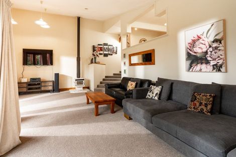 Photo of property in 64 Nalanda Crescent, Broadmeadows, Wellington, 6035