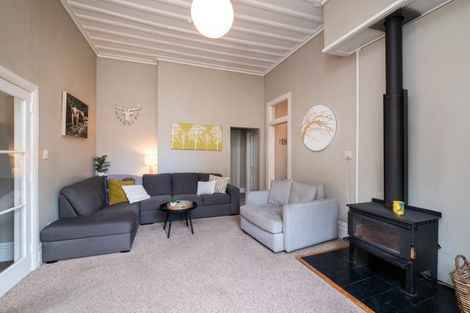 Photo of property in 11a Main Street, Hospital Hill, Napier, 4110