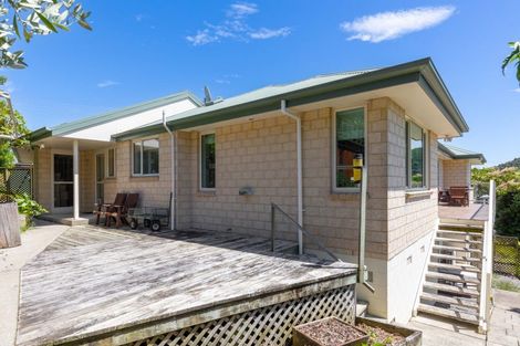 Photo of property in 34 Moana View Road, Waikawa, Picton, 7220