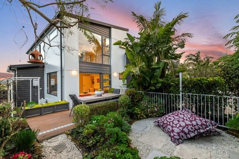 Photo of property in 25a Pohutukawa Avenue, Shelly Park, Auckland, 2014