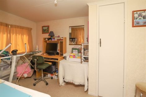 Photo of property in 28 Fuchsia Avenue, Pukete, Hamilton, 3200