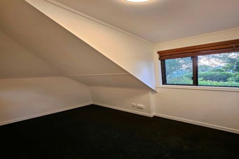 Photo of property in 2/5 Seacliffe Avenue, Belmont, Auckland, 0622