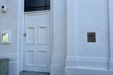 Photo of property in Above Ex Murphys Bar, 226 Jackson Street, Petone, Lower Hutt, 5012