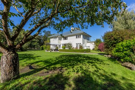 Photo of property in 1 Davison Road, Rotherham, 7379