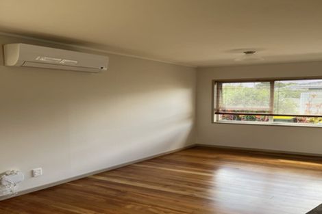 Photo of property in 1/24 Hillcrest Avenue, Hillcrest, Auckland, 0627