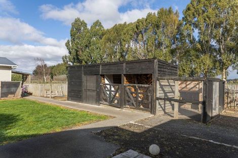 Photo of property in 2 Aerodrome Road, Dannevirke, 4972