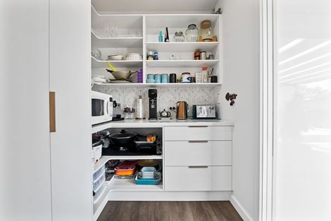 Photo of property in 482 Devon Street East, Strandon, New Plymouth, 4312