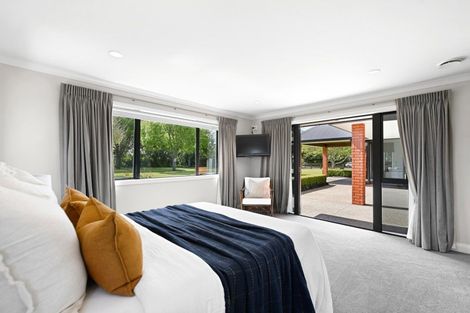 Photo of property in 10 East Ridge Grove, Newstead, Hamilton, 3286