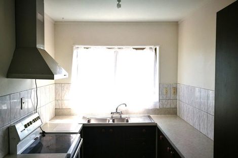 Photo of property in 2/320 Pakuranga Road, Pakuranga Heights, Auckland, 2010