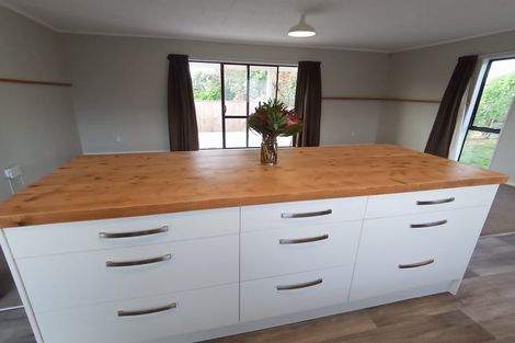 Photo of property in 25 Kahukura Avenue, Waitarere Beach, Levin, 5510