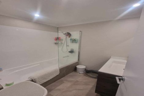 Photo of property in 17 Malcolm Calder Road, Hobsonville, Auckland, 0616