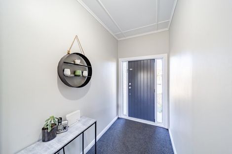 Photo of property in 10 Bibby Street, Waipawa, 4210