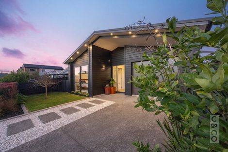 Photo of property in 29 Lumbarda Drive, Kumeu, 0810