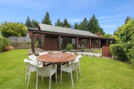 Photo of property in 5 Trevathan Lane, Wanaka, 9305