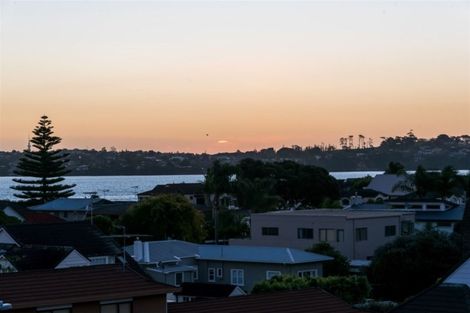 Photo of property in 2/4 Basilton Close, Bucklands Beach, Auckland, 2012