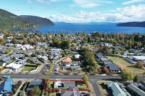 Photo of property in 125 Kenrigg Road West, Kinloch, Taupo, 3377
