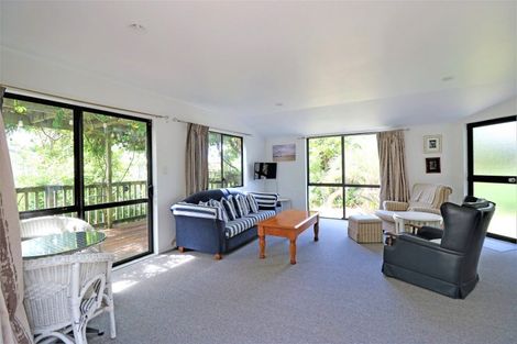 Photo of property in 10 Stingray Crescent, Whiritoa, Whangamata, 3691