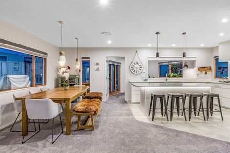 Photo of property in 2 Navigation Drive, Whitby, Porirua, 5024