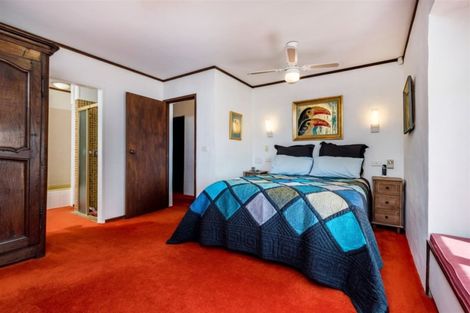 Photo of property in 531 Scenic Drive, Waiatarua, Auckland, 0612