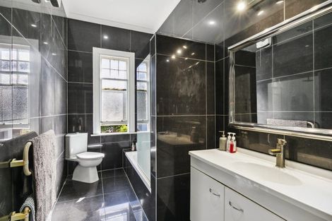 Photo of property in 36 Revans Street, Miramar, Wellington, 6022