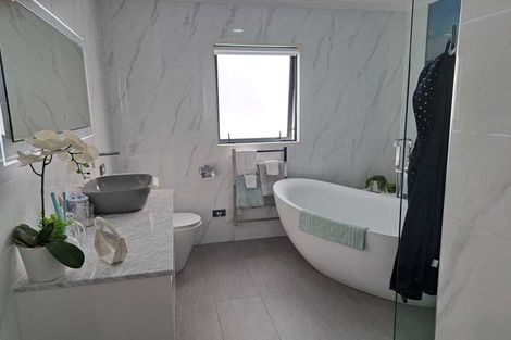 Photo of property in 26a Sunbrae Grove, Mount Maunganui, 3116