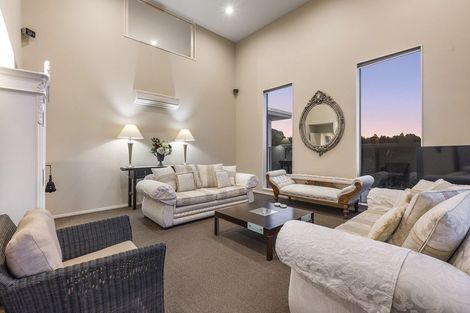 Photo of property in 189 Heta Road, Highlands Park, New Plymouth, 4312